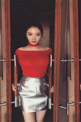 搬家我抱妈妈座后面-妈妈坐车后座稳不稳